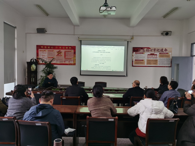王忠林应邀为盐城工业职业技术学...
